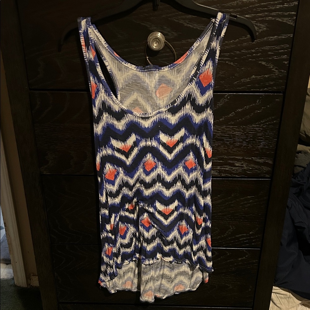 Chevron Patterned Sleeveless Top